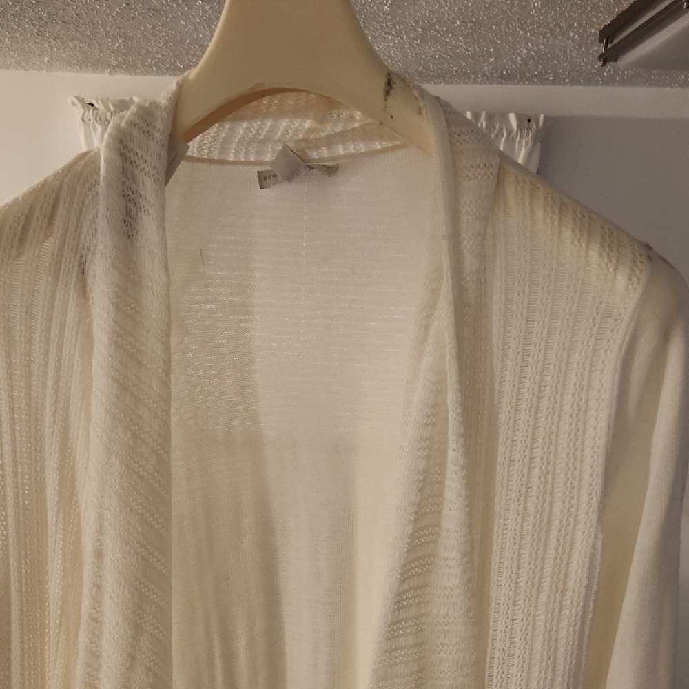 Elegant White Knit Cardigan